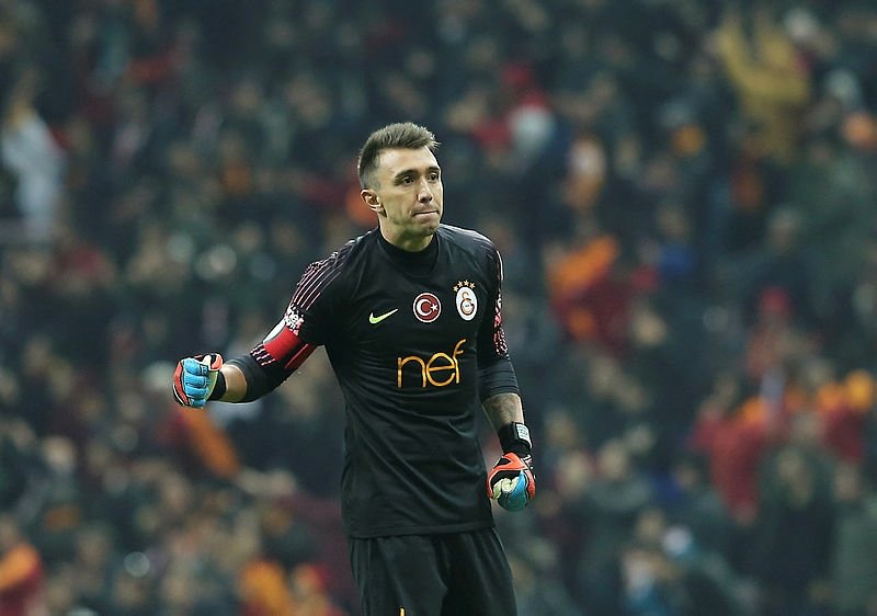 Galatasaray Muslera’nın alternatifini buldu!