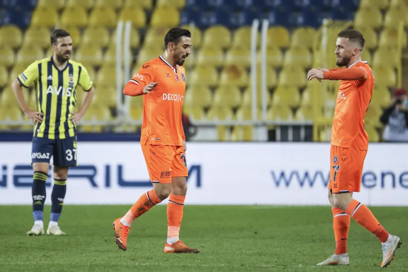 Rafael, Okan Buruk ve İrfan Can Kahveci Fenerbahçe - Başakşehir maçında kırmızı kart gördü! - 2