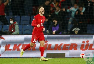 FENERBAHÇE TRANSFER HABERLERİ - Kanarya’dan Galatasaray’a transfer çalımı!