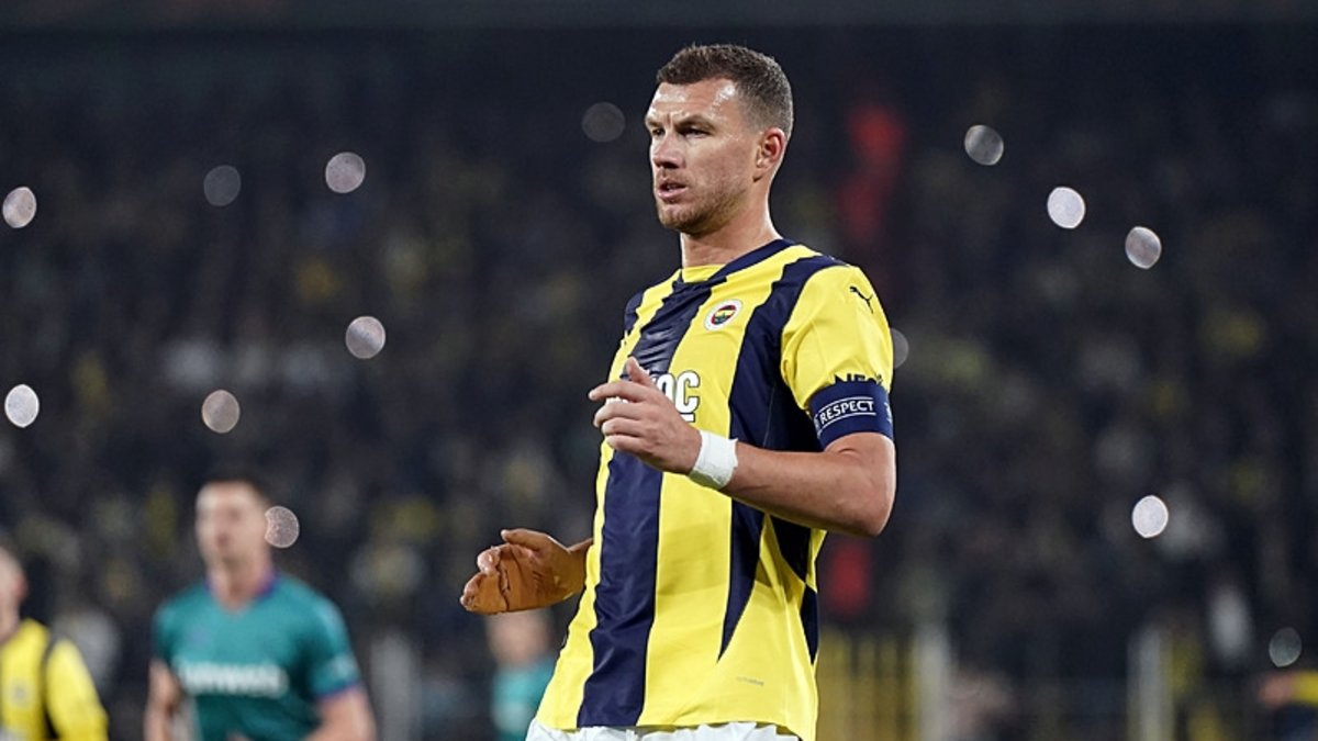 FENERBAHÇE HABERİ: Edin Dzeko'dan dikkat çeken paylaşım! FENERBAHÇE HABERİ: Edin Dzeko'dan dikkat çeken paylaşım!
