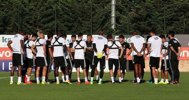 Beşiktaş’ta 5 futbolcu kadro dışı