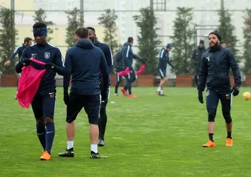 Başakşehir, 10 eksikle çalıştı