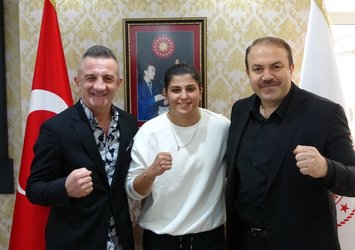 Busenaz'dan şampiyonluk sözleri!