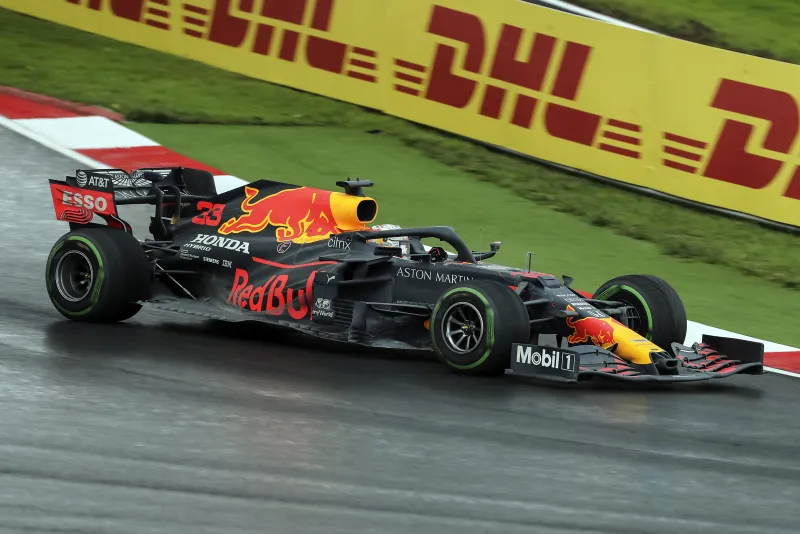 Formula 1 İstanbul Grand Prix'sinde kazanan Lewis Hamilton! Michael Schumacher'in rekorunu egale etti - 2