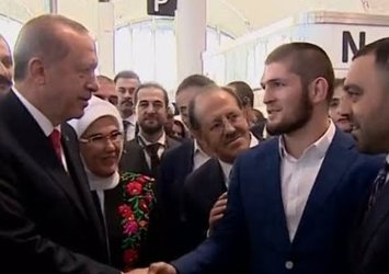 Tarihi günde Khabib de İstanbul'da!