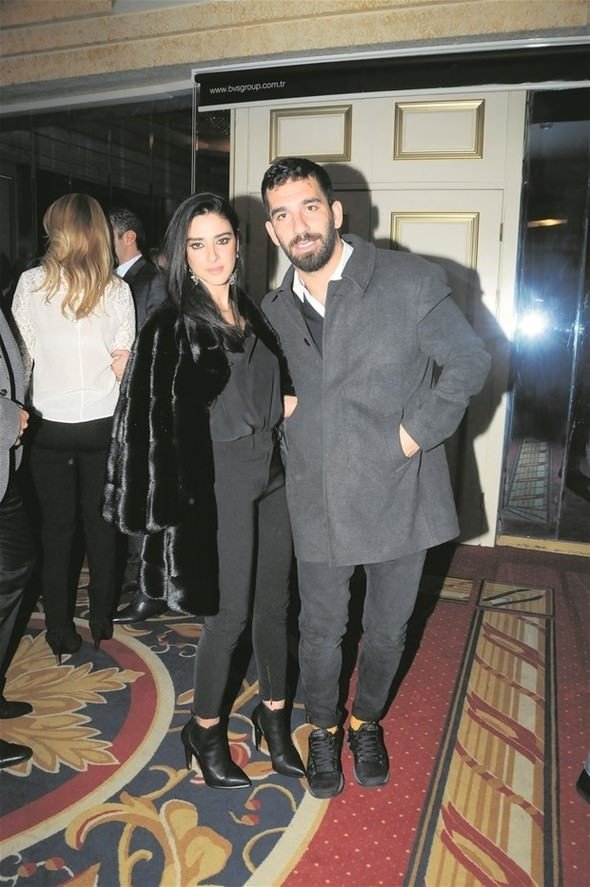 Aslıhan Doğan’dan Arda Turan’a barış mesajı