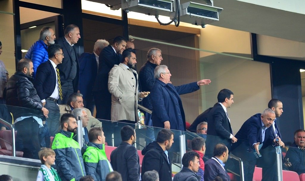 Konya’da olay! Aziz Yıldırım çıldırdı!