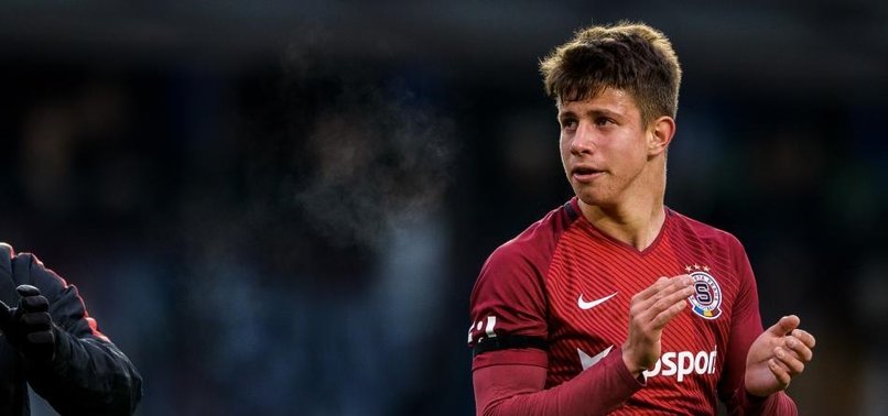 Galatasaray A 18 Lik Golcu Adam Hlozek Aspor