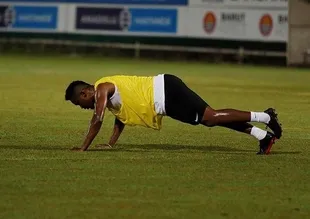 Eto’o kendisine ceza verdi