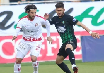 Akhisar 1 puanı 90'da kurtardı