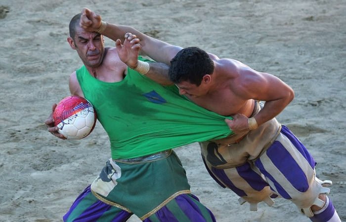 Bu futbolda her şey serbest