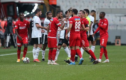 BEŞİKTAŞ HABERLERİ - Beşiktaş - Sivasspor maçında tartışmalı pozisyon! Josef de Souza ve Jorge Felix...