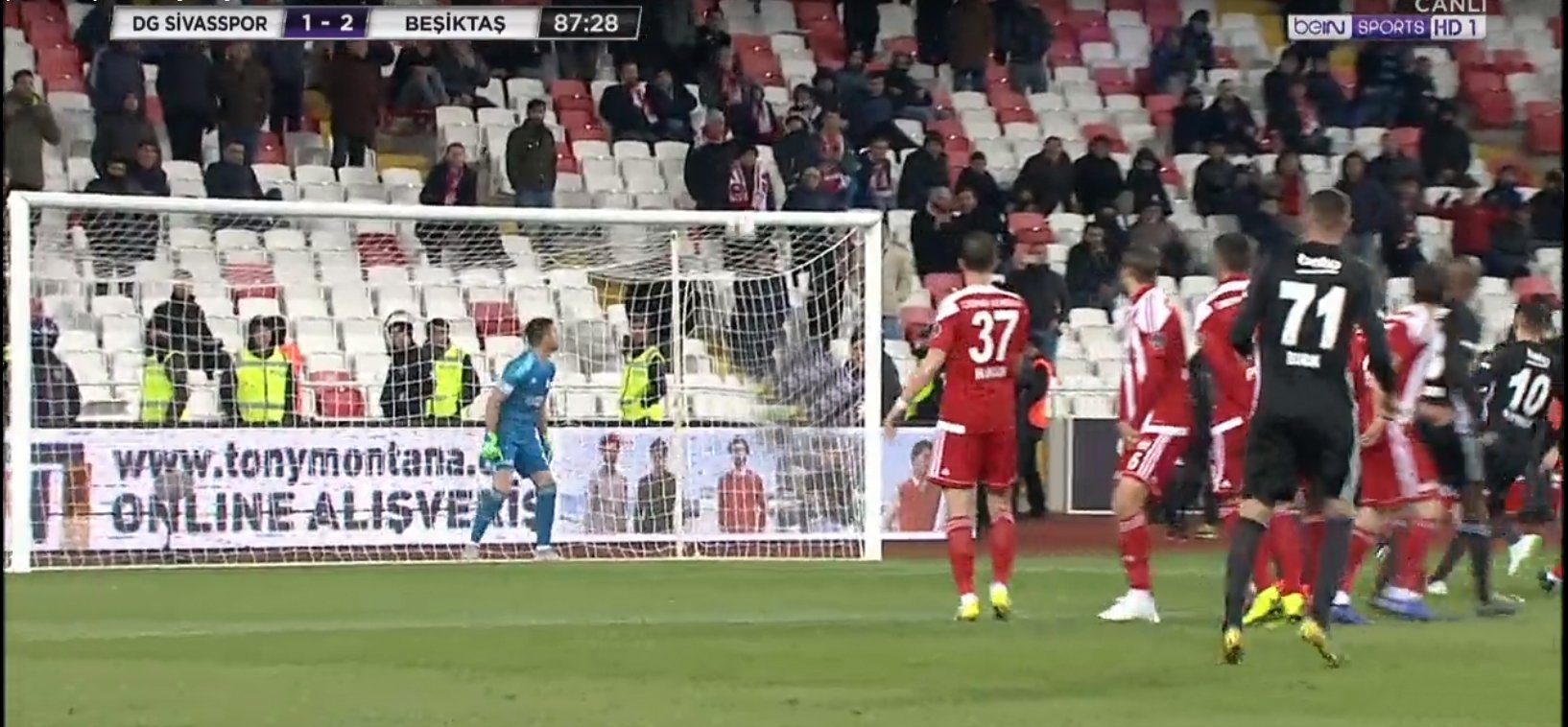 Burak Yılmaz’dan müthiş gol!