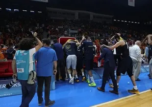 G.Saray'a 2 maç ceza