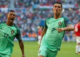 Ronaldo tarihe geçti