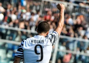 Higuain attı Juventus kazandı