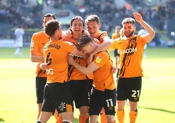 Hull City evinde zorlanmadı