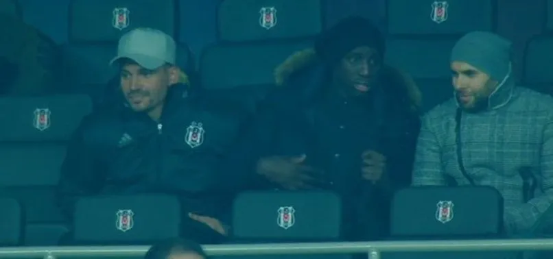 Demba Ba ve Ersan Adem Gülüm tribünde