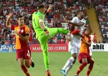 Antalya'da tartışmalı pozisyon: Muslera...