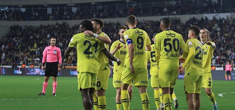 Erman Toroğlu'dan Fenerbahçeli 2 yıldıza eleştiri! Yürüyerek oynuyorlar