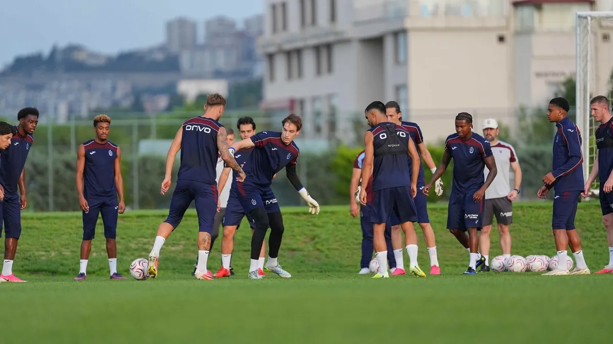 Trabzonspor'da yaprak dökümü! 4 futbolcuyla yollar ayrılıyor
