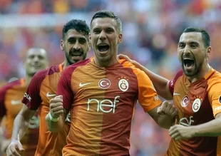 Podolski derbiye özel hazırlanıyor