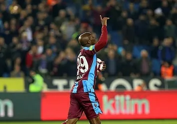Trabzonspor'da, Nwakaeme seriye bağladı