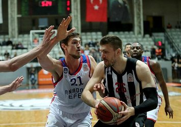 Dev maçta gülen Anadolu Efes