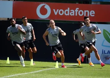 Beşiktaş'ta PAOK hazırlıkları sürüyor