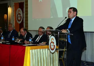 Faruk Süren ile Dursun Özbek arasında atışma