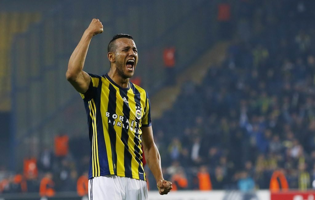 Fenerbahçe mi? Galatasaray mı?