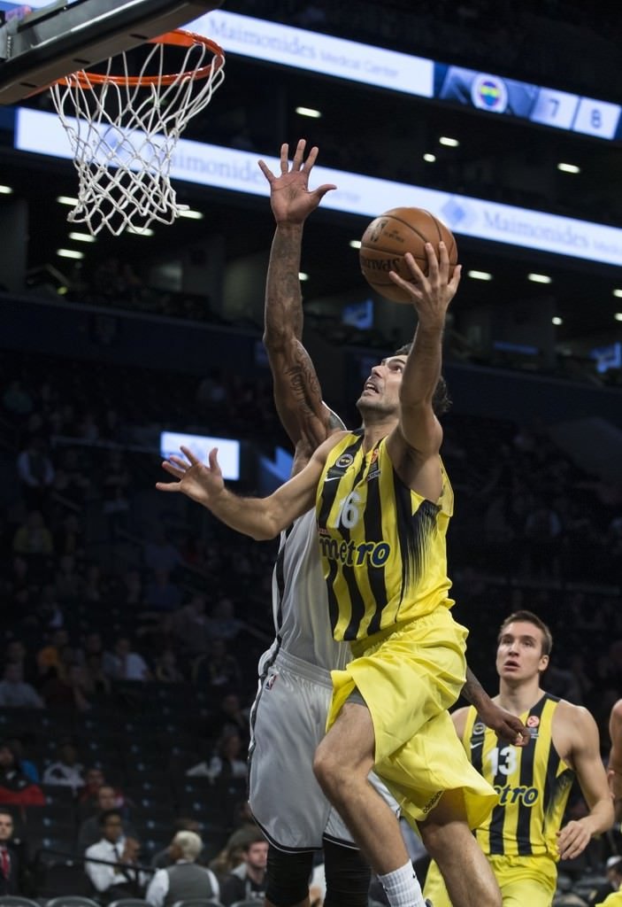 Fenerbahçe’den tarihi zafer