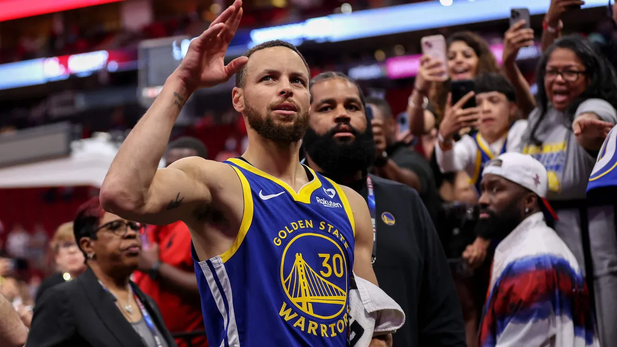 NBA'de Golden State Warriors'tan 6. galibiyet