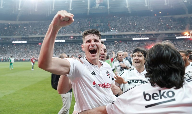 Beşiktaş Mario Gomez’e teklif yaptı!