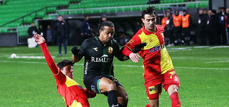 Sakaryaspor 1-2 Göztepe (MAÇ SONUCU-ÖZET)