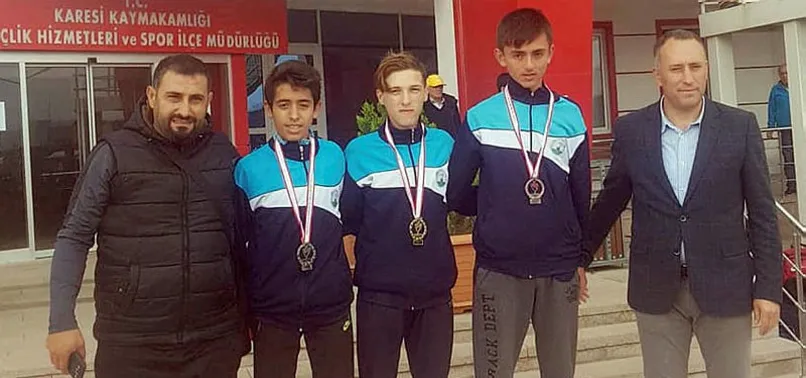Osmangazili atletlerin madalya sevinci