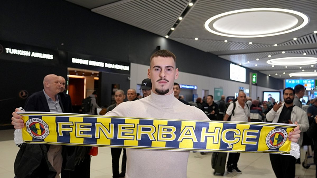Fenerbahçe'nin yeni transferi Ognjen Mimovic İstanbul'a geldi! Fenerbahçe'nin yeni transferi Ognjen Mimovic İstanbul'a geldi!