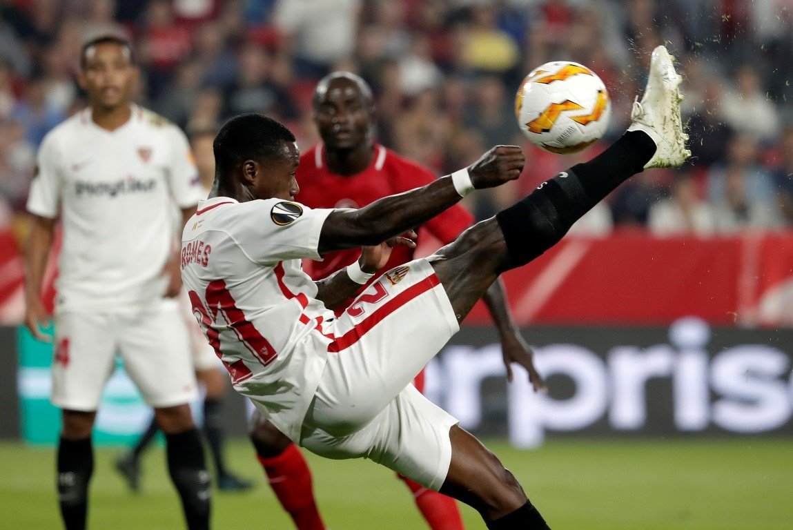 Sevilla Akhisarpsor maçından kareler