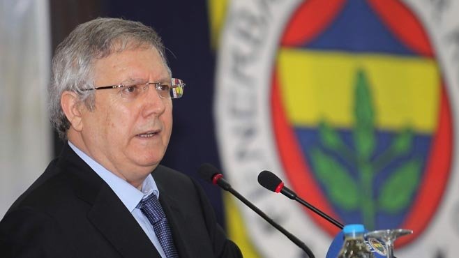Van der Wiel küfür etti, yumruğu yedi!