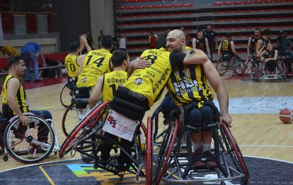 Galatasaray’ı yenen Fenerbahçe adını finale yazdırdı