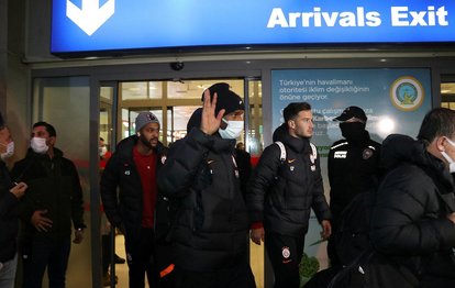 GALATASARAY HABERLERİ - Galatasaray kafilesi Adana’ya geldi