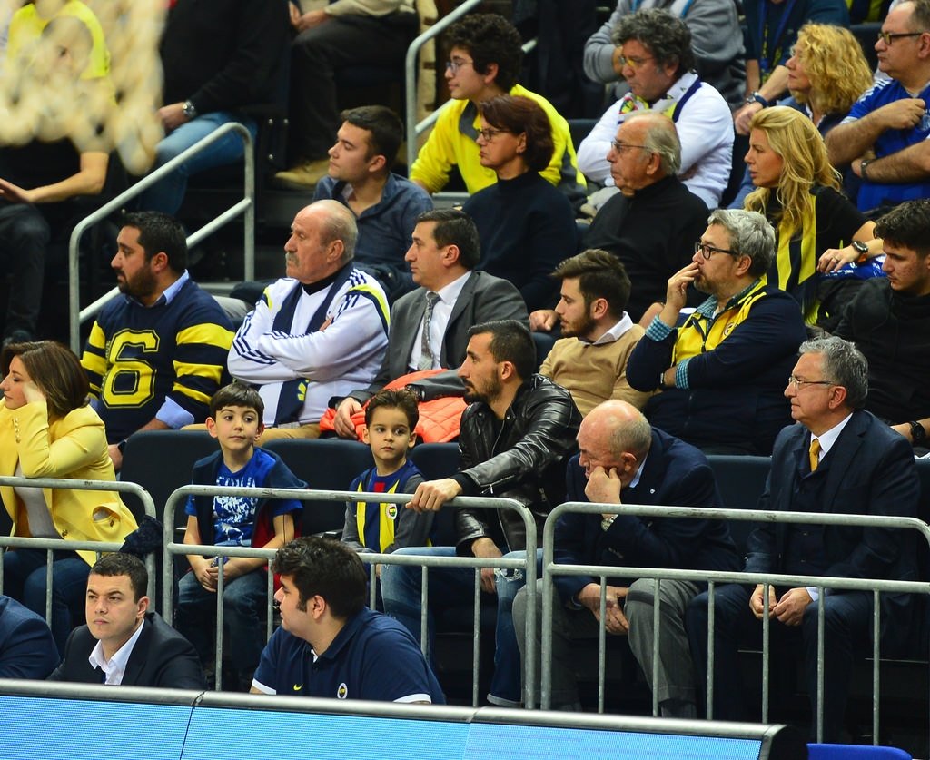 Volkan Demirel yerinde duramadı