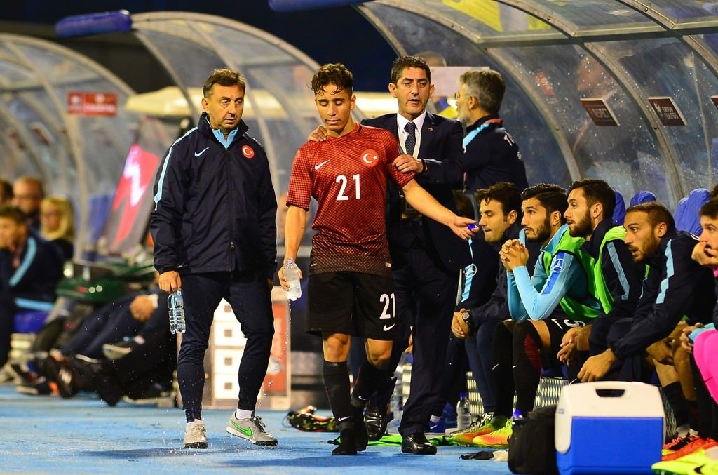 Emre Mor’dan Terim’e tepki