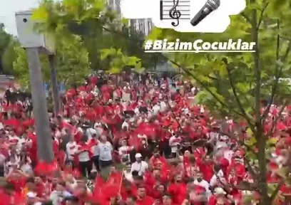 Türk taraftarlar Almanya'da 'Erik Dalı' oynadı!