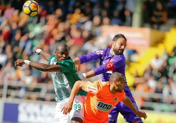 Timsah’ta Sow şoku!