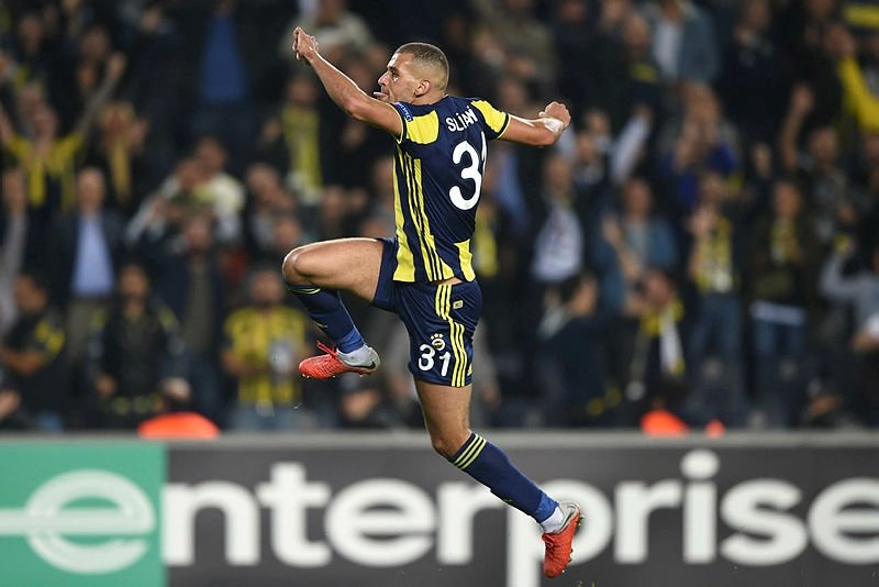 Slimani attı sosyal medya sallandı!