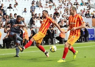 Beşiktaş evinde Kayserispor ile berabere kaldı