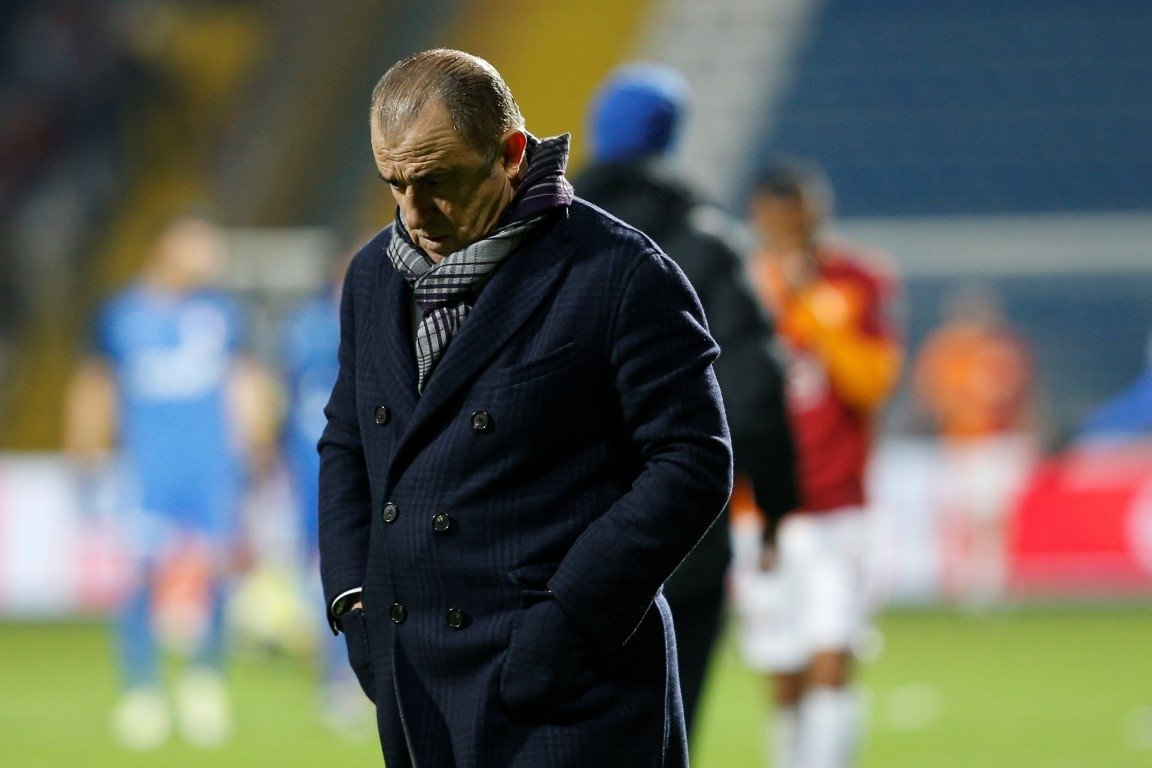 Galatasaray liderliği Kasımpaşa’da bıraktı