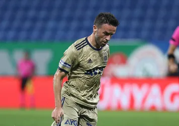 Gökhan 11'e Sangare kulübeye!