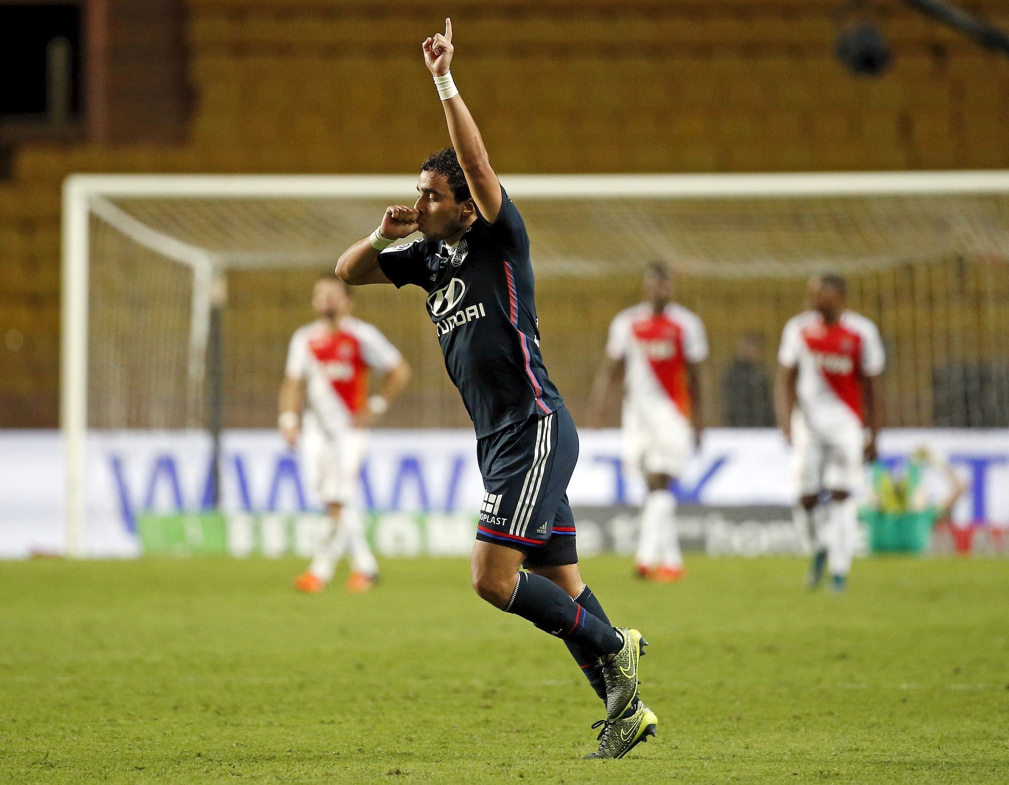 F.Bahçe’de sağda samba zamanı!